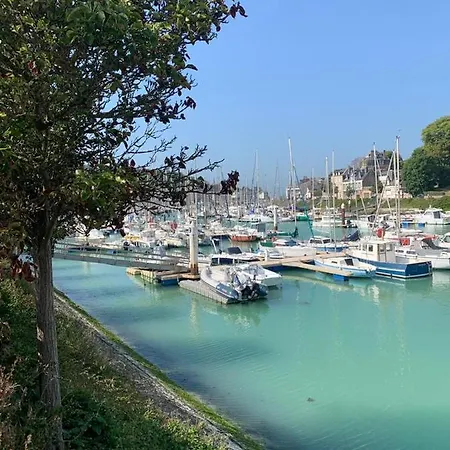 Villa La Corvette De St Val